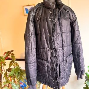 Pumas men’s size large puffer jacket, waterproof excellent used condition